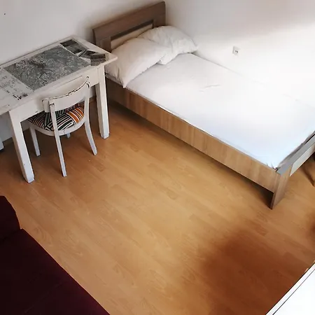 “mela Rooms”-in Old Town Epicenter
