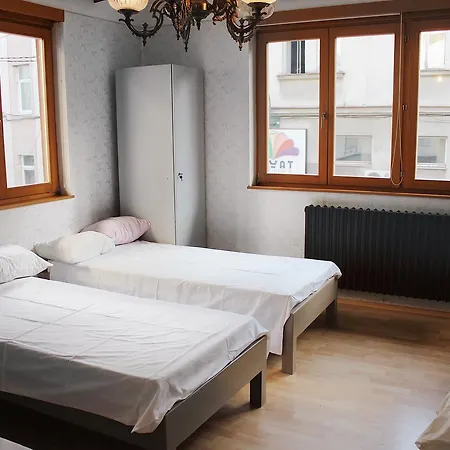 “mela Rooms”-in Old Town Epicenter *